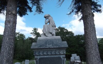 HSM offers Sunday Cemetery Strolls